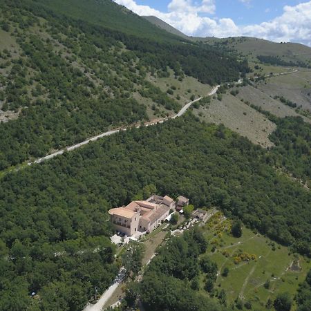 Convento Di San Colombo Hotell Santo Stefano Di Sessanio Exteriör bild