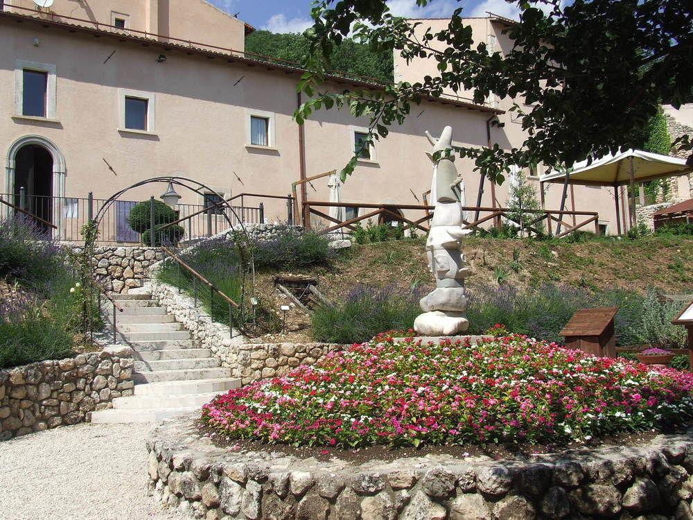 Convento Di San Colombo Hotell Santo Stefano Di Sessanio Exteriör bild