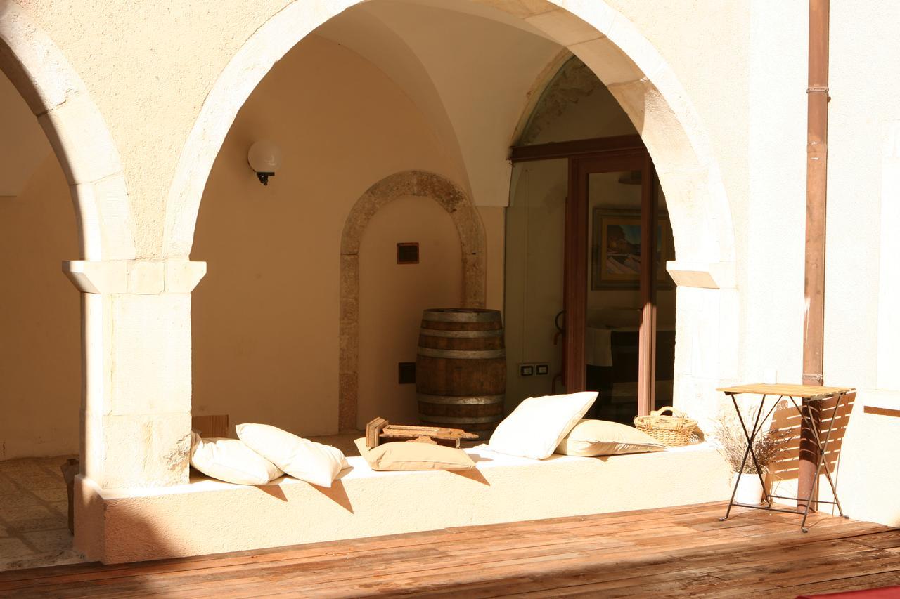 Convento Di San Colombo Hotell Santo Stefano Di Sessanio Exteriör bild