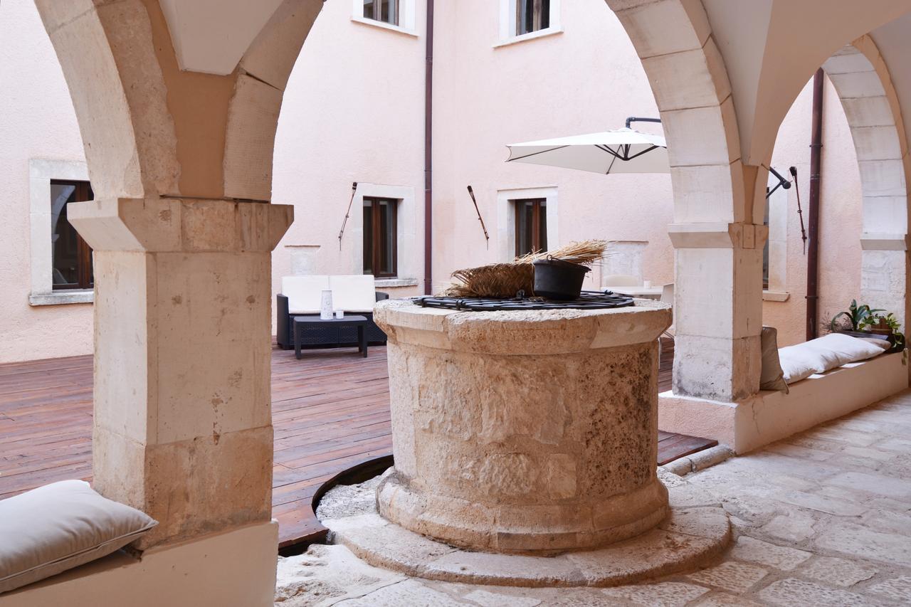 Convento Di San Colombo Hotell Santo Stefano Di Sessanio Exteriör bild