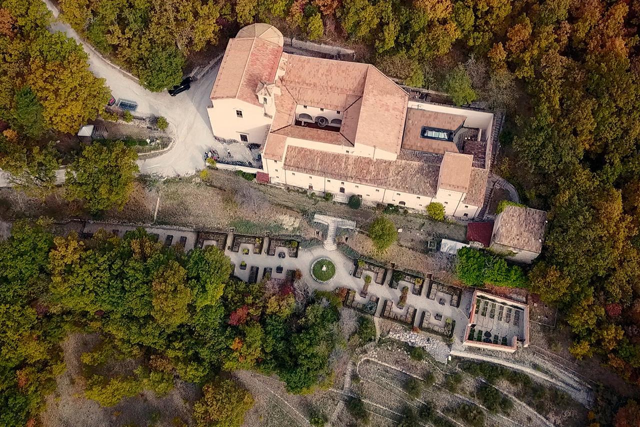 Convento Di San Colombo Hotell Santo Stefano Di Sessanio Exteriör bild